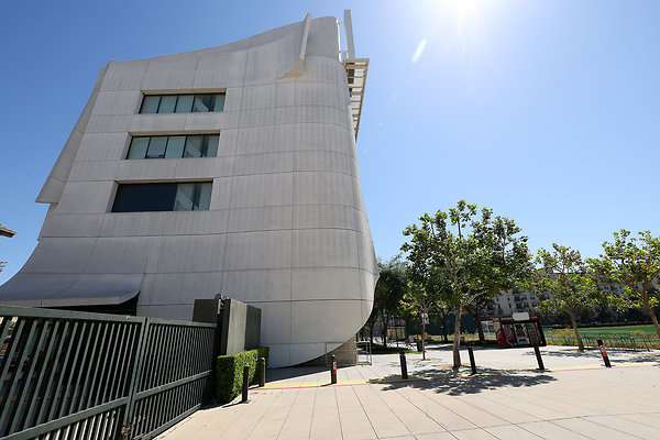 103A F5 Side Exterior 0285