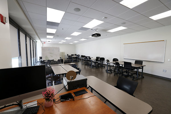 103A F5-120 Classroom 0194