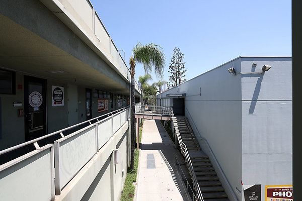 103A B1 C2 Exterior 0384