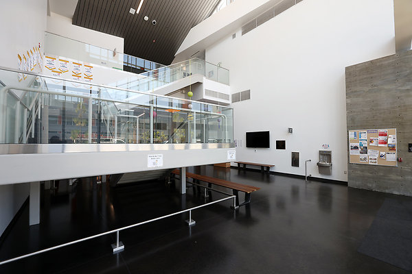 103A E3 Hallway 0023