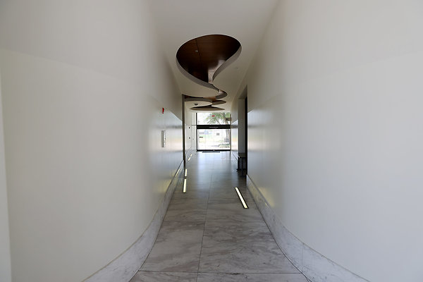 103A F5 Hallway 0174