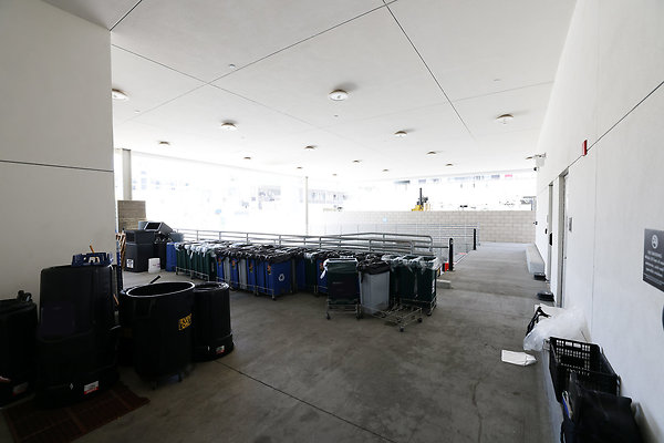 103A E3 Loading Dock 0118