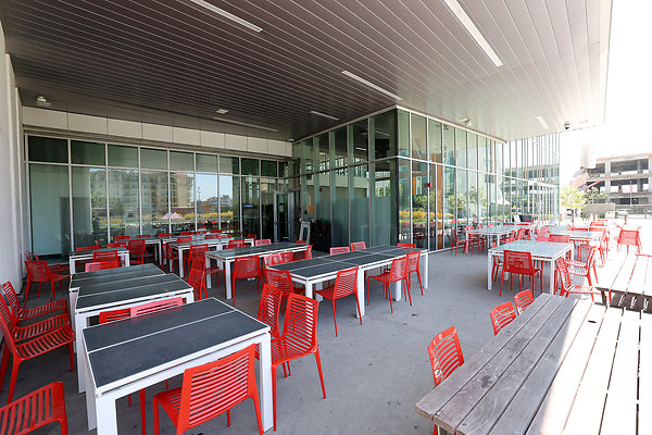 103A E3 Outdoor Dining Area 0052