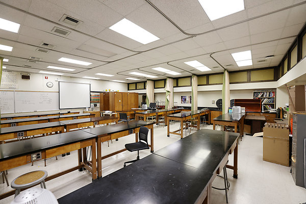 103A C4-K420 Classroom 0573