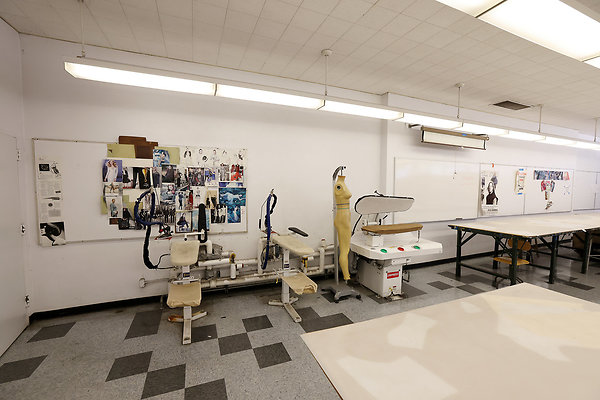 103A D4-106 Classroom 0536