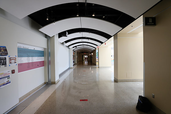 103A B2 Hallway 0450