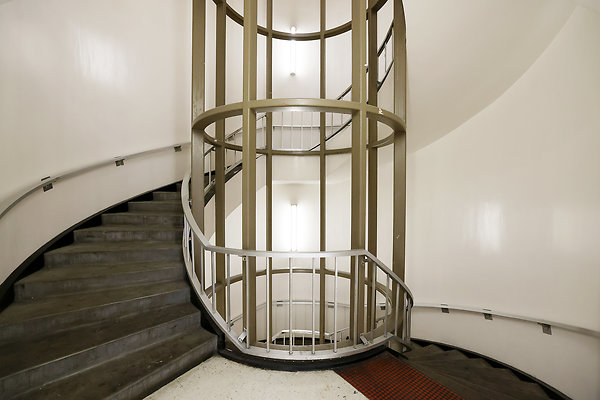 103A C4 Staircase 0548