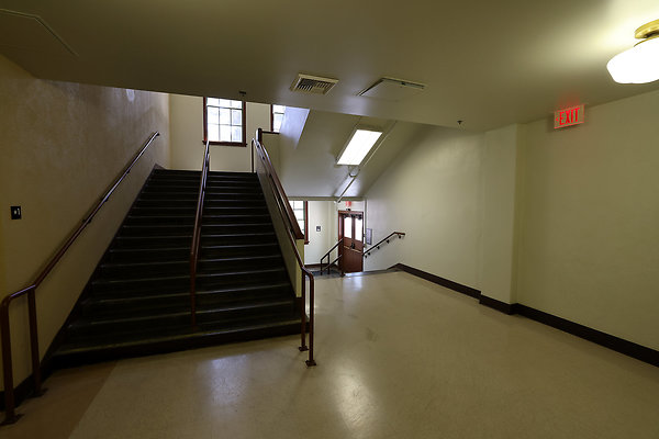 103A B2 Hallway 0393