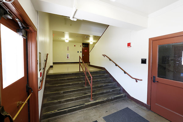 103A B2 Hallway 0392