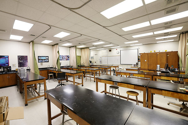 103A C4-K420 Classroom 0574