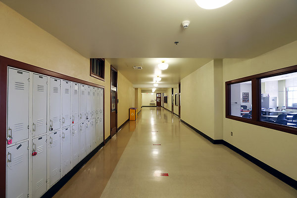 103A B2 Hallway 0445