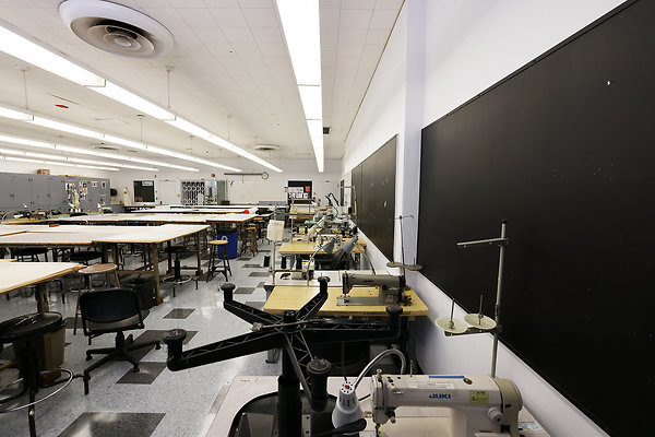 103A D4-102 Classroom 0524