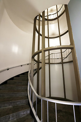 103A C4 Lobby Staircase 0545