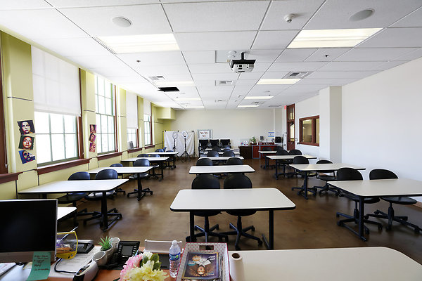 103A B2-233 Classroom 0443