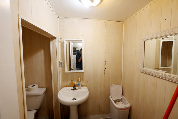 149A Employee Bathroom 0039