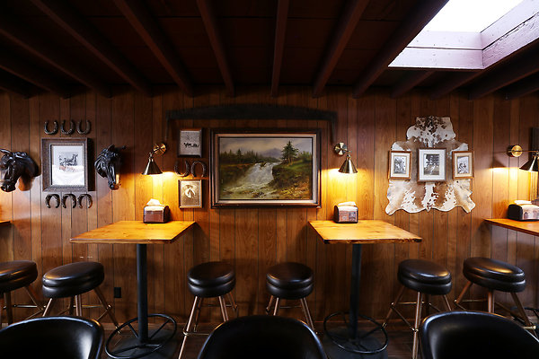 149A Bar Tables 0057