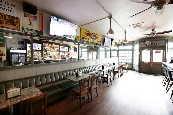 444B Bar Tables 0020