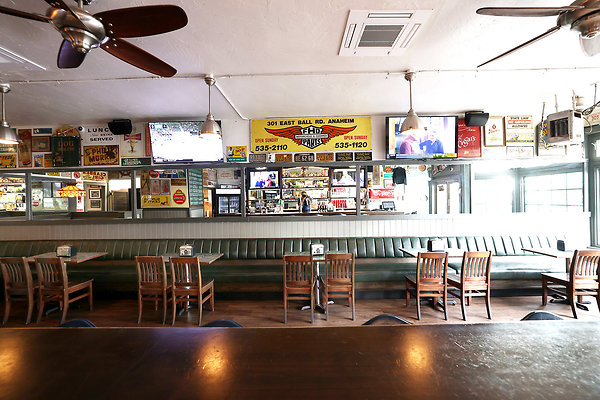 444B Bar Tables 0023