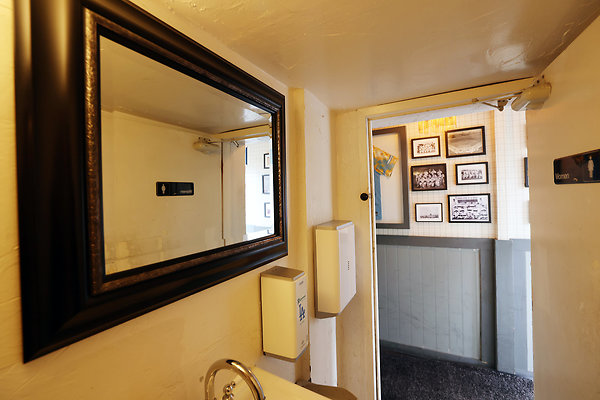 444B Womens Bathroom 0033