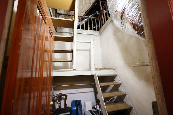 577A Attic 0160
