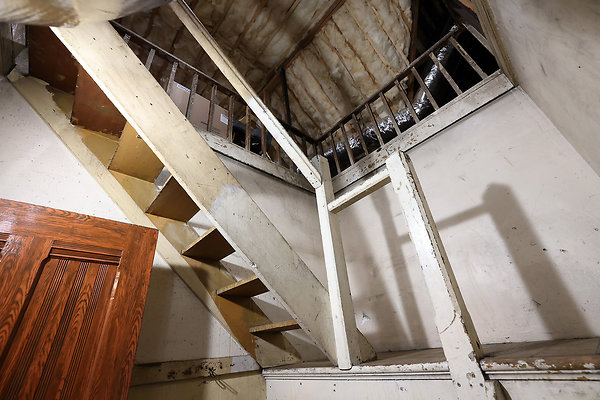 577A Attic 0161