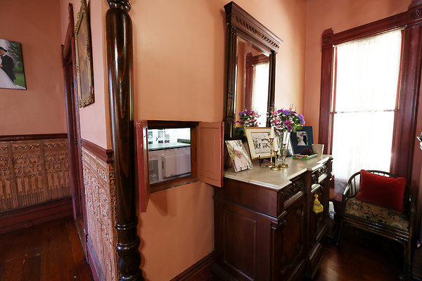 577A Dining Room Pass Thru to Kitchen 0170