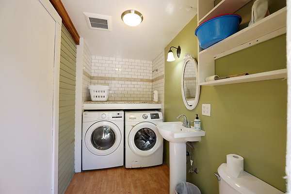 577A Guest House Laundry Room 0188 577A Guest House Laundry Room 0188