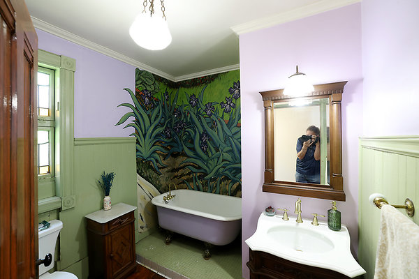 577A Front Hallway Bathroom 0108 577A Front Hallway Bathroom 0108