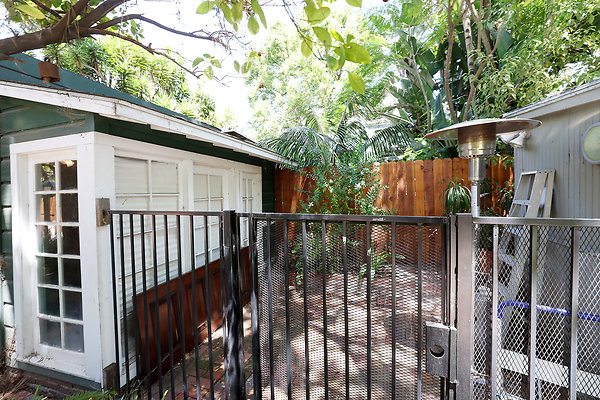 577A Backyard 0181