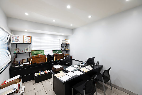 681A Executive Office 0056
