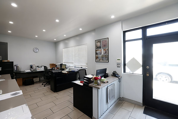681A Front Office 0051
