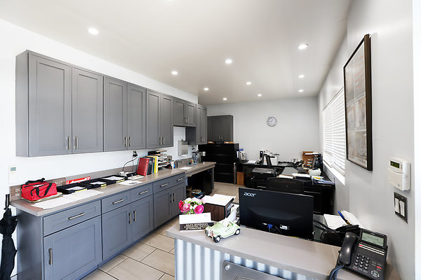 681A Front Office 0050