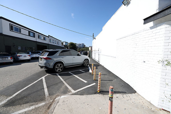 850B Parking Lot 0103