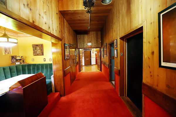 027B Front Hallway rev 0016