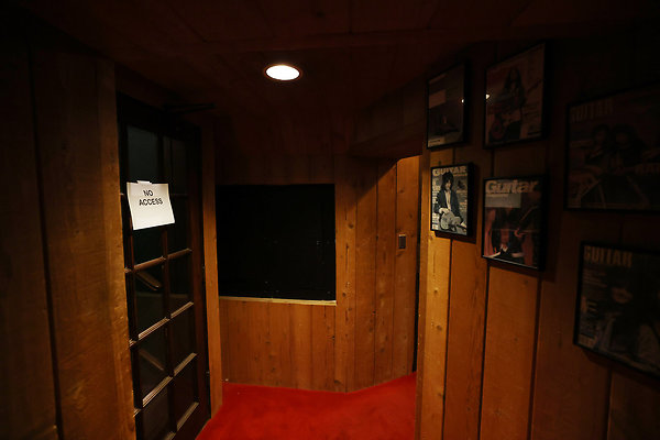 027B Back Hallway3 0052