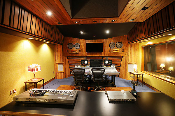 027B Studio B Control Room 0027