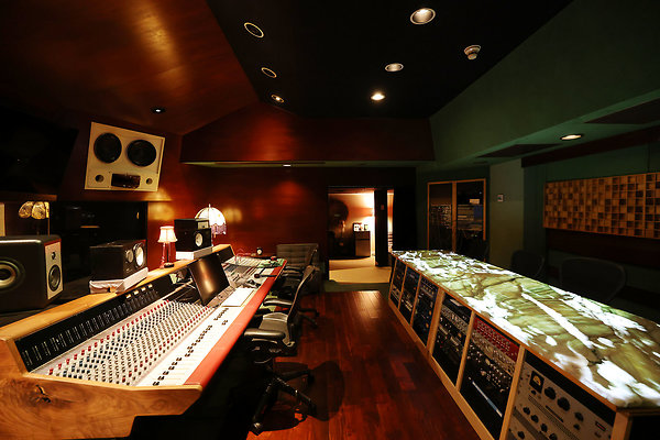 027B Studio A Control Room 0087