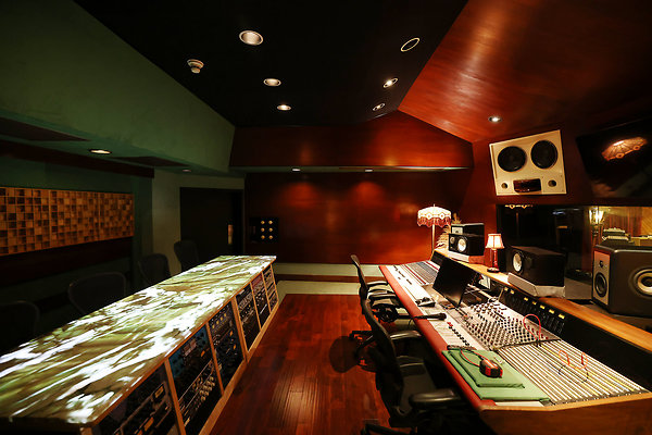 027B Studio A Control Room 0091