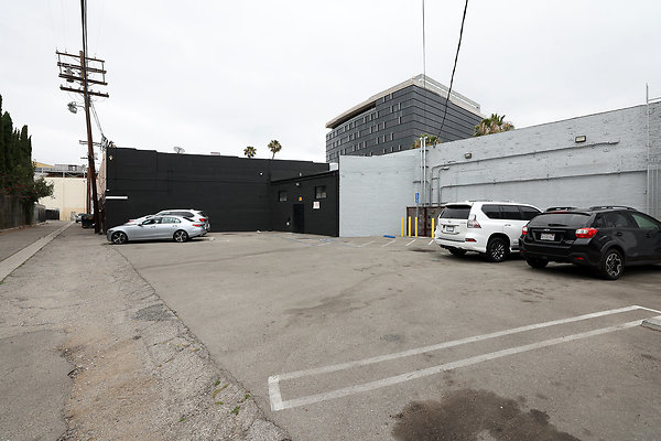 027B Parking Lot 0130