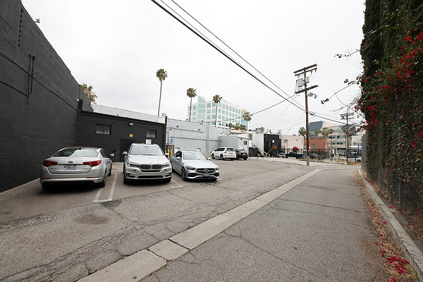 027B Parking Lot 0129