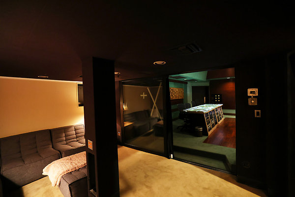 027B Studio A Lounge 0096