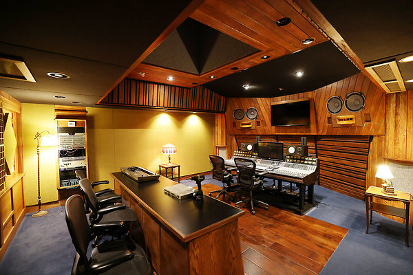 027B Studio B Control Room 0026