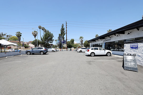 046C Parking Lot 0043