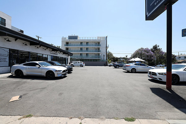 046C Parking Lot 0037