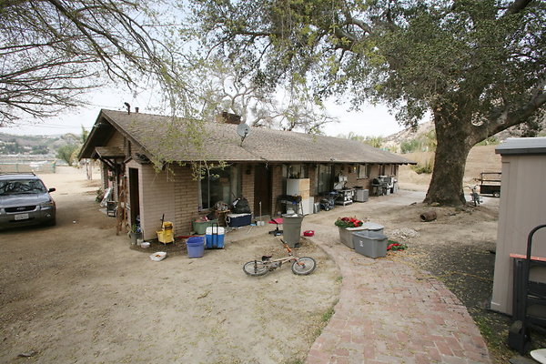 Backyard 0147 1 1