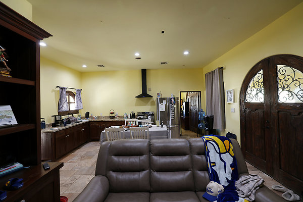 House2 Living Room &amp; Kitchen 0417