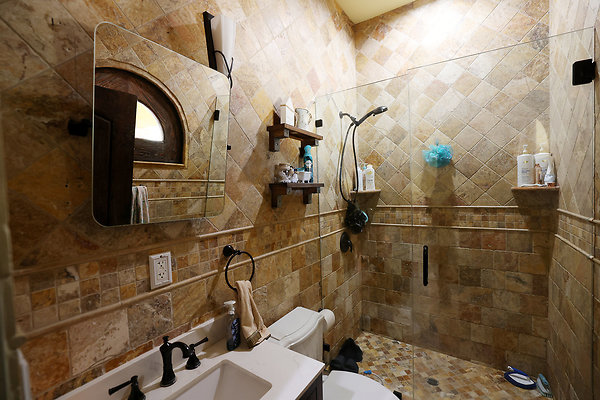 House2 Bathroom 0424