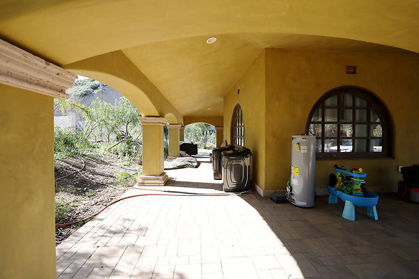 House2 Porch 0430