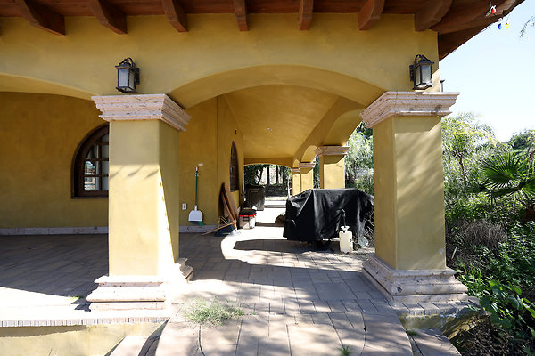 House2 Porch 0428
