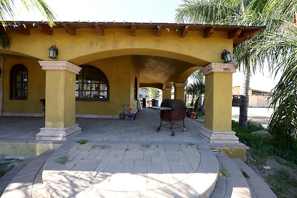 House2 Porch 0435
